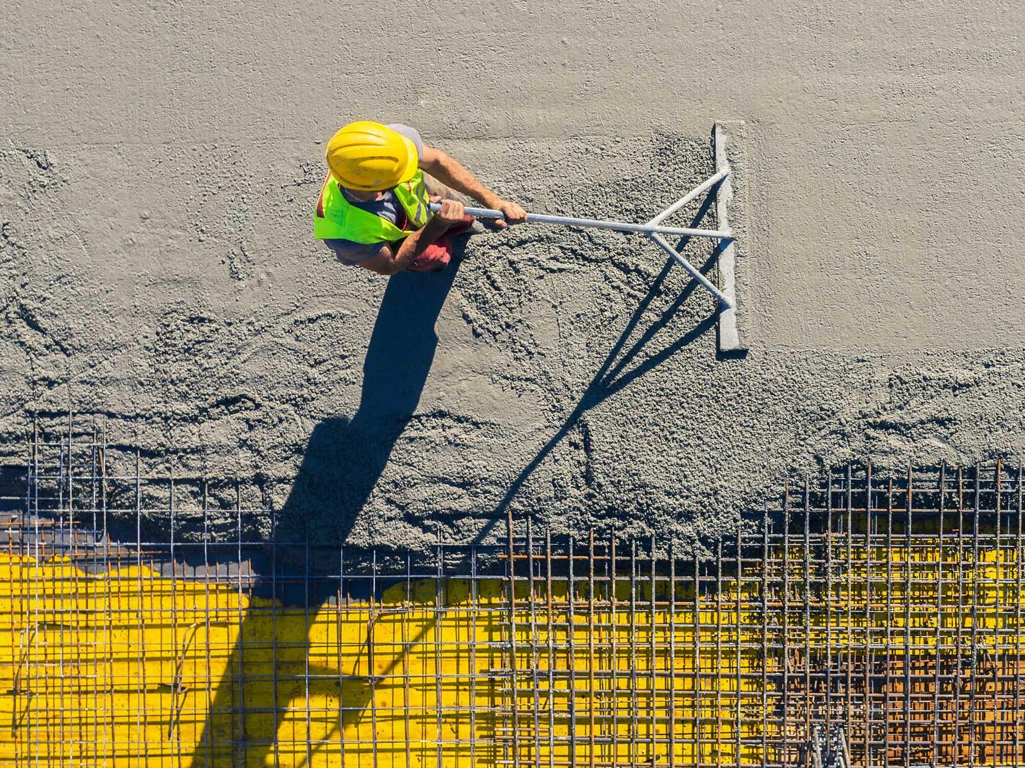 Complete Concrete Solutions for Everett Properties